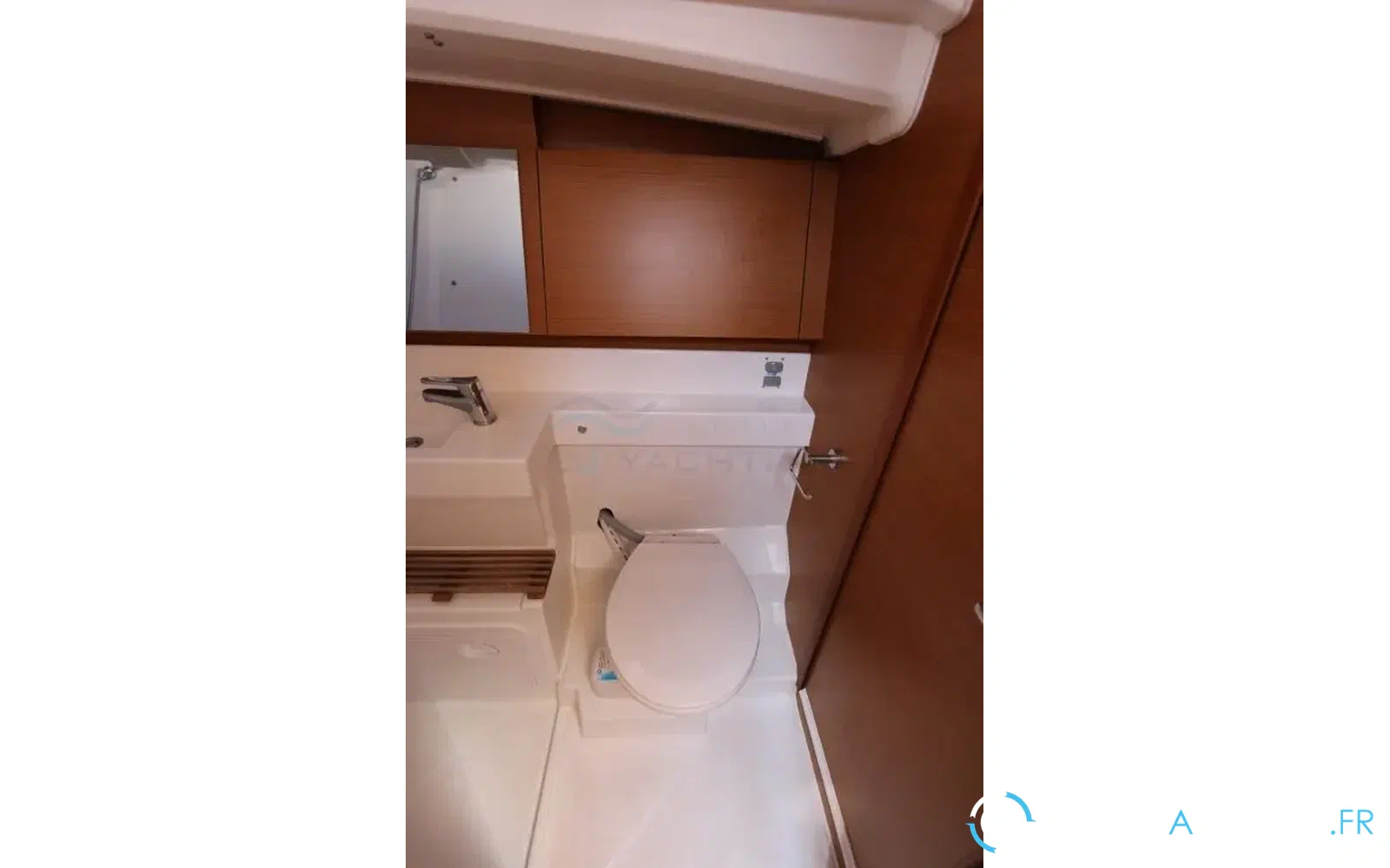 slider 12 Jeanneau Sun Odyssey 490