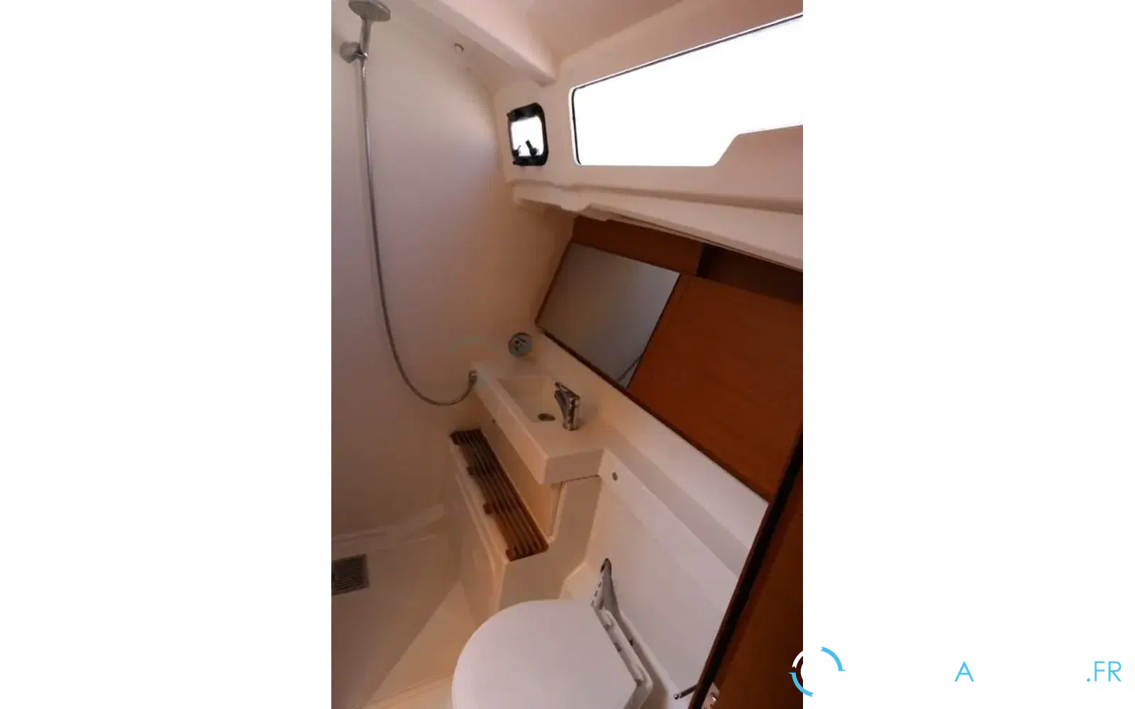 slider 14 Jeanneau Sun Odyssey 490