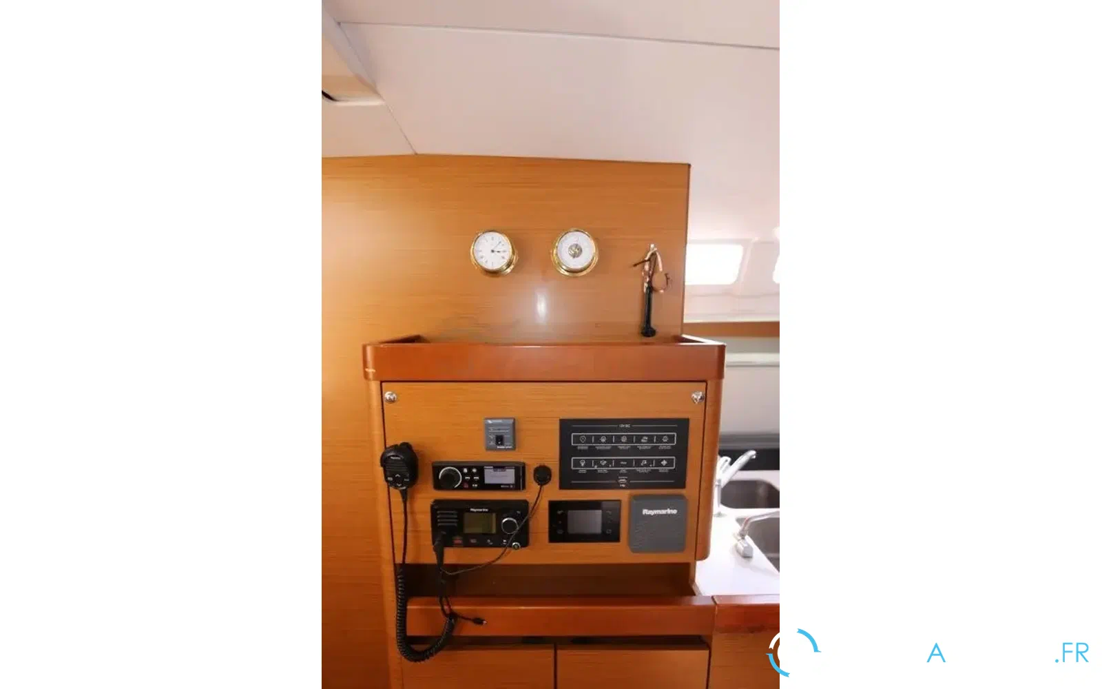 slider 16 Jeanneau Sun Odyssey 490
