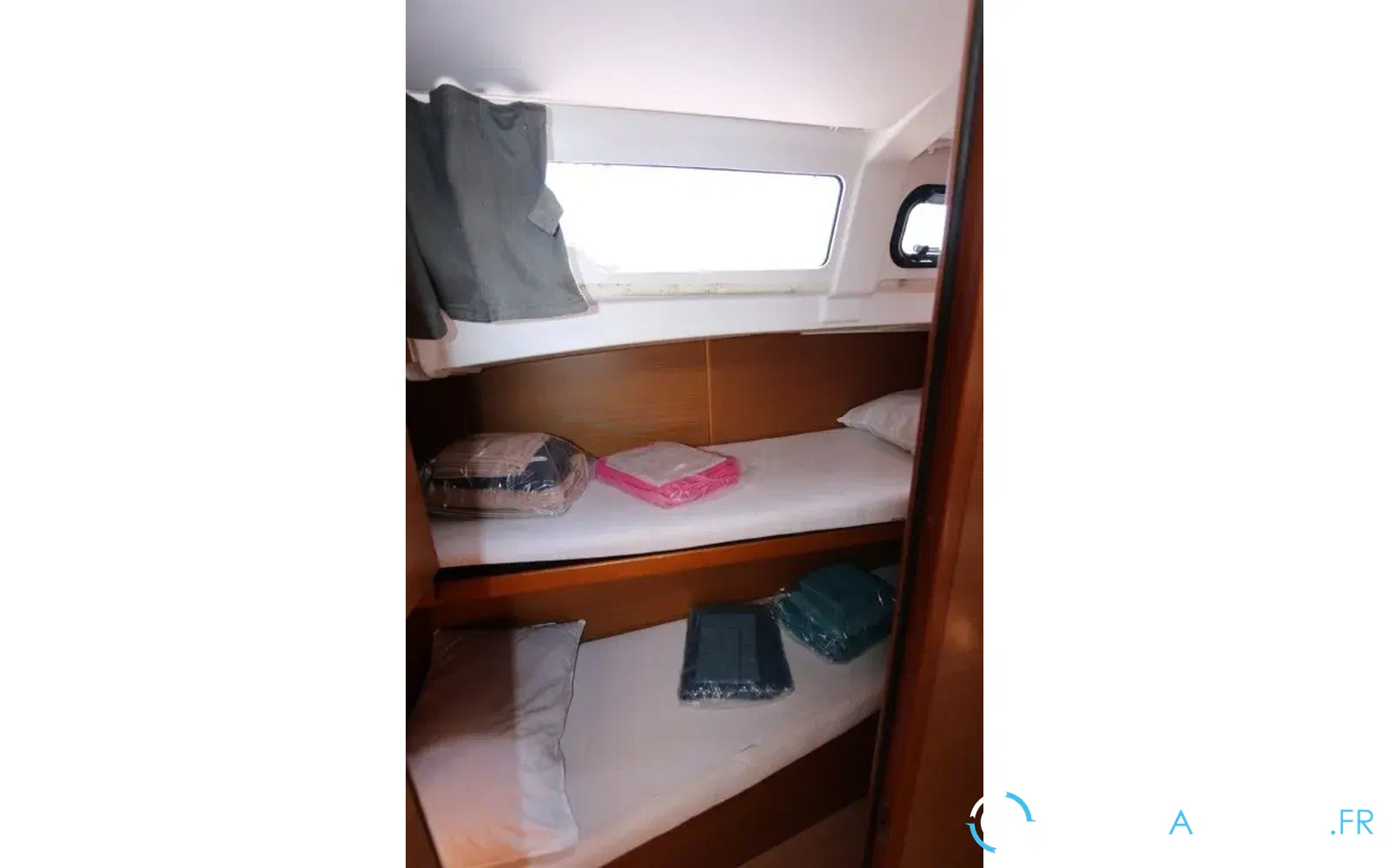 slider 17 Jeanneau Sun Odyssey 490