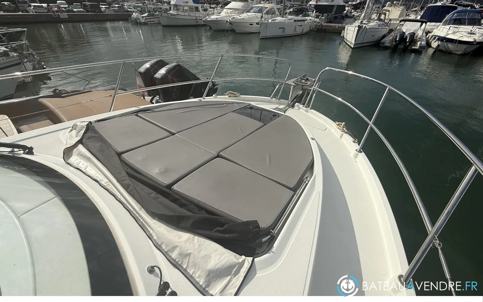 slider 9 Beneteau Antares 11
