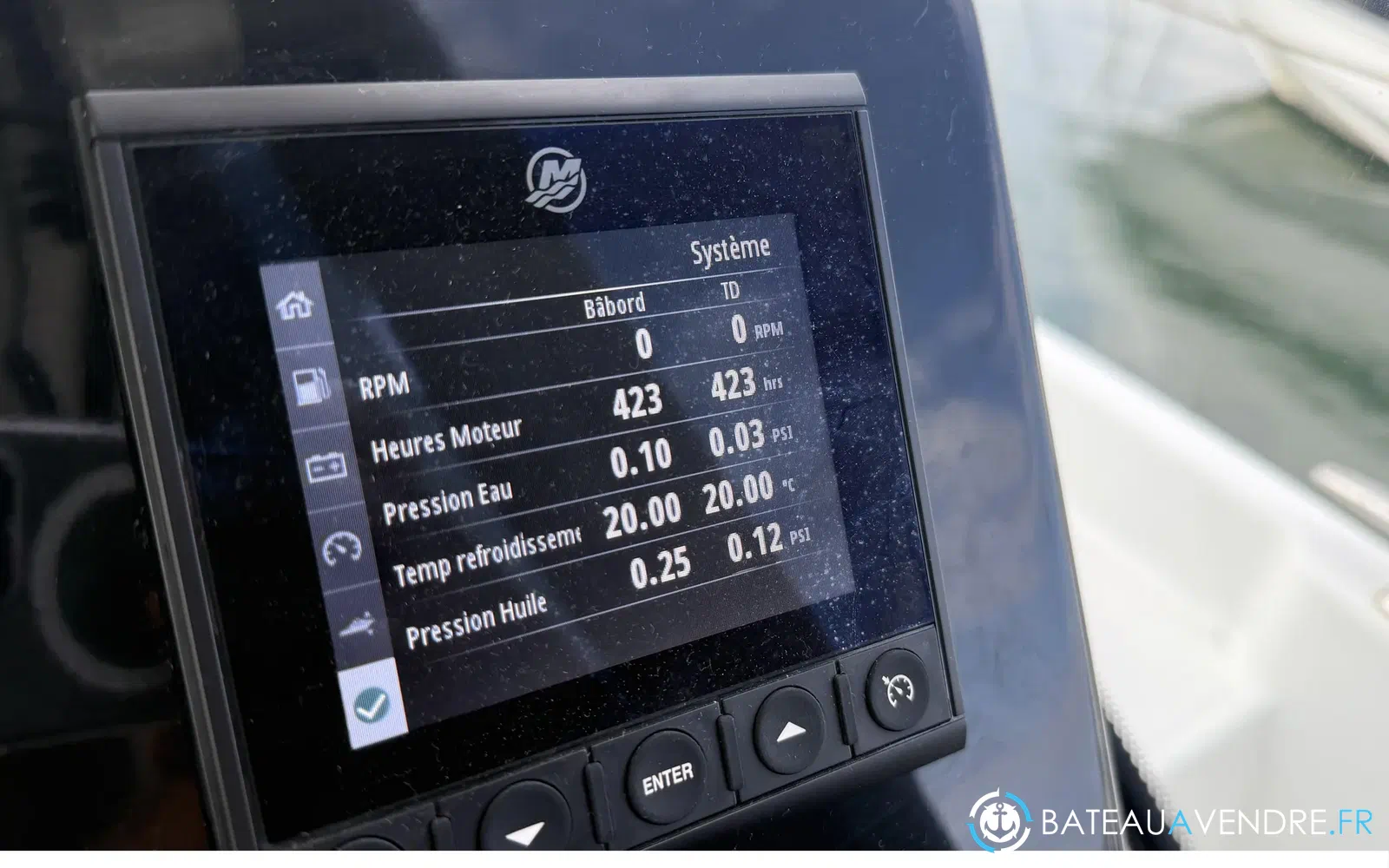 slider 10 Beneteau Antares 11