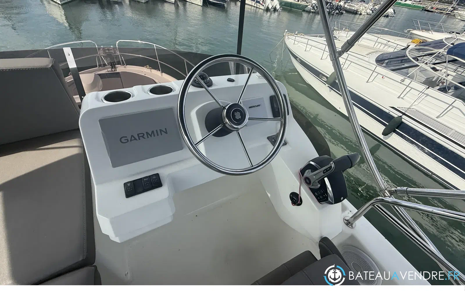slider 7 Beneteau Antares 11