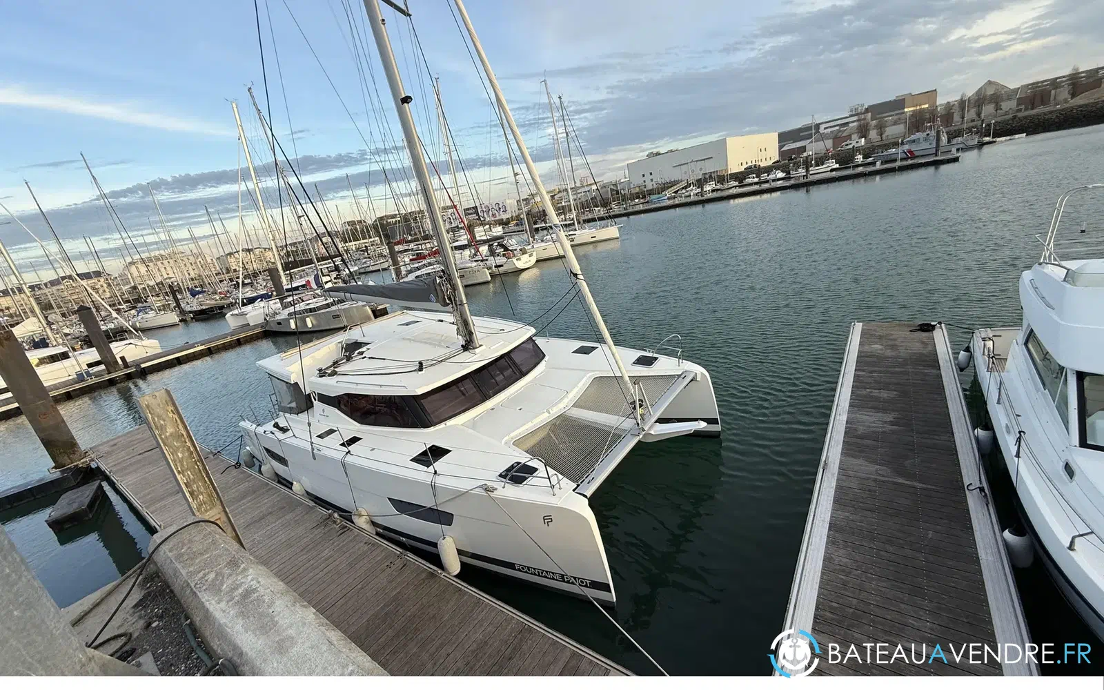 slider 5 Fountaine Pajot Isla 40
