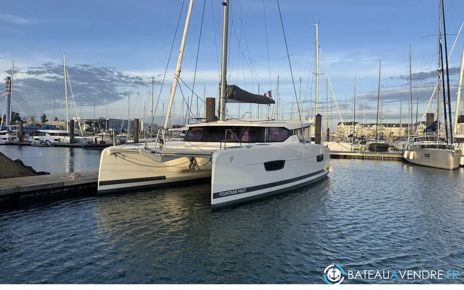 slider 6 Fountaine Pajot Isla 40