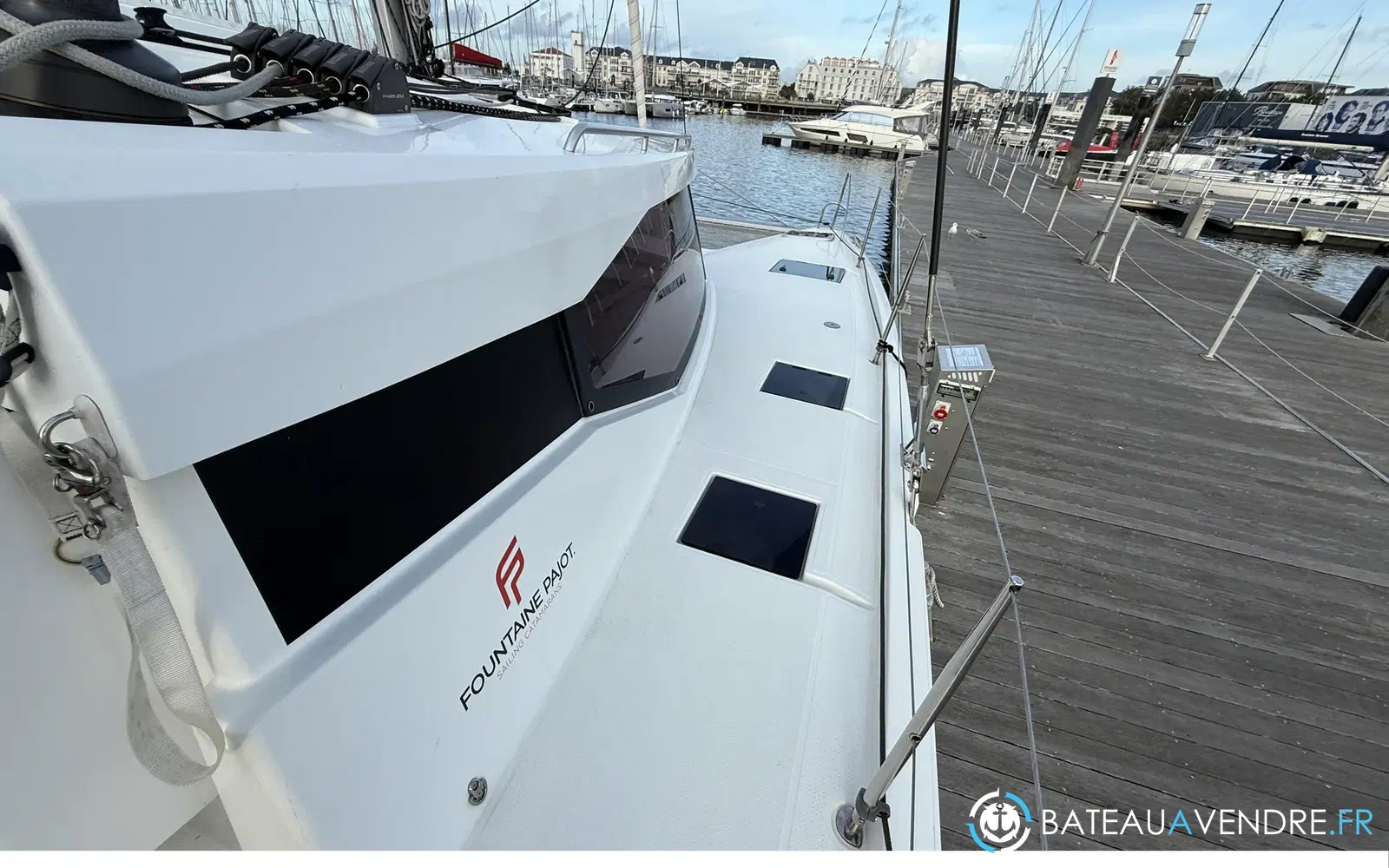slider 7 Fountaine Pajot Isla 40
