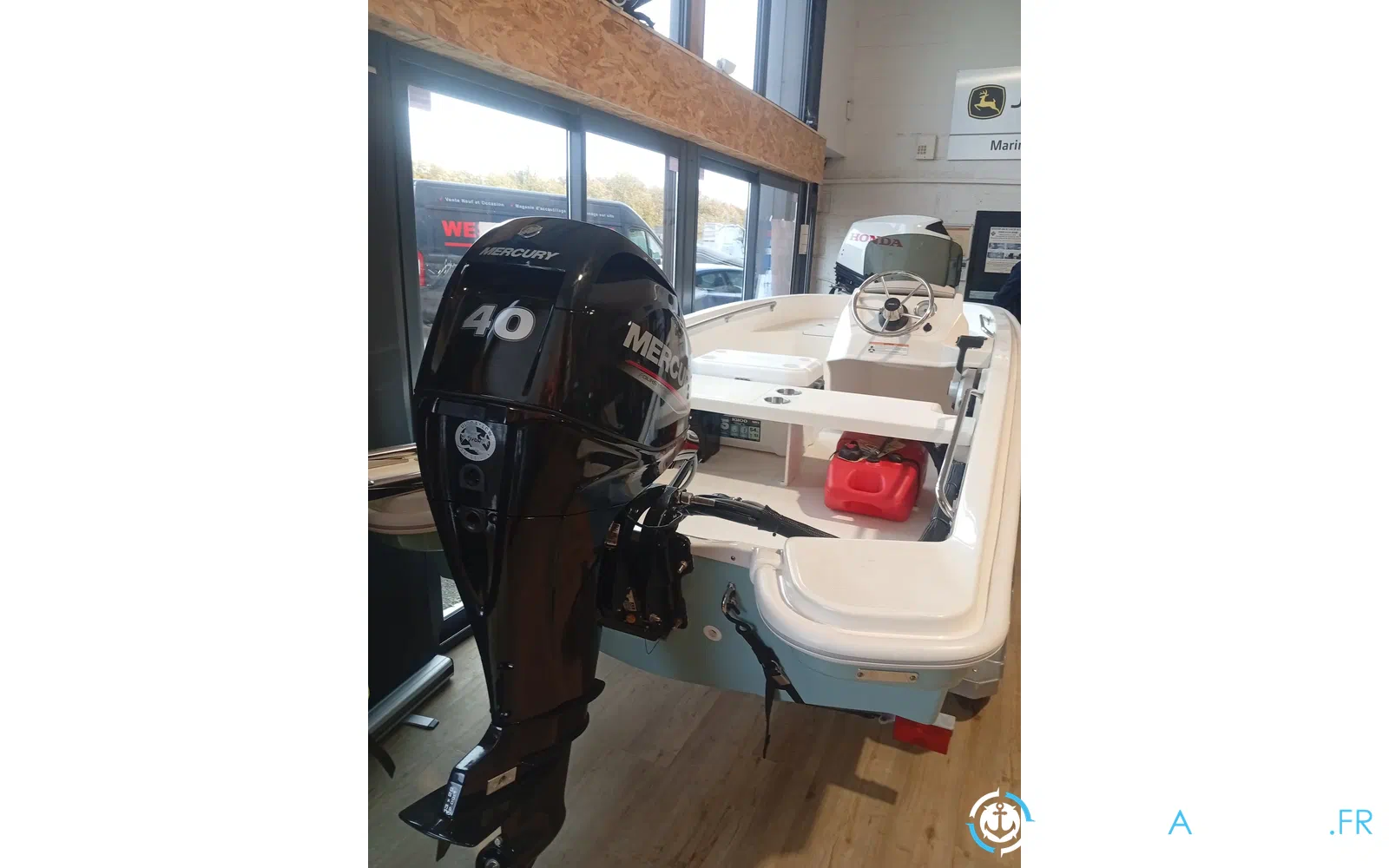 slider 1 Boston Whaler 13 Super Sport