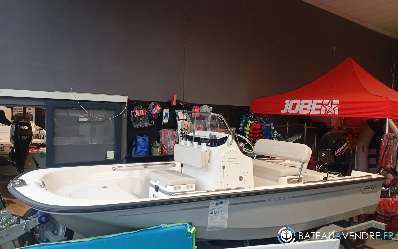 slider 5 Boston Whaler 150 Montauk