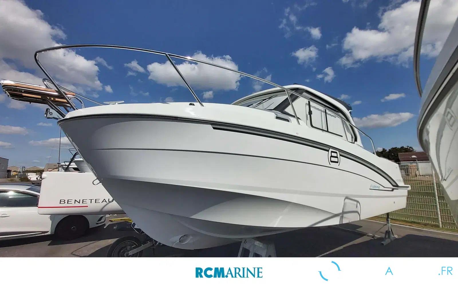 slider 0 Beneteau Antares 8 OB V2
