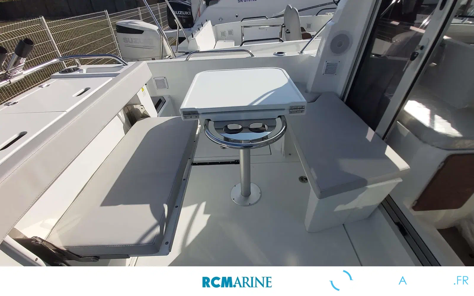 slider 9 Beneteau Antares 8 OB V2