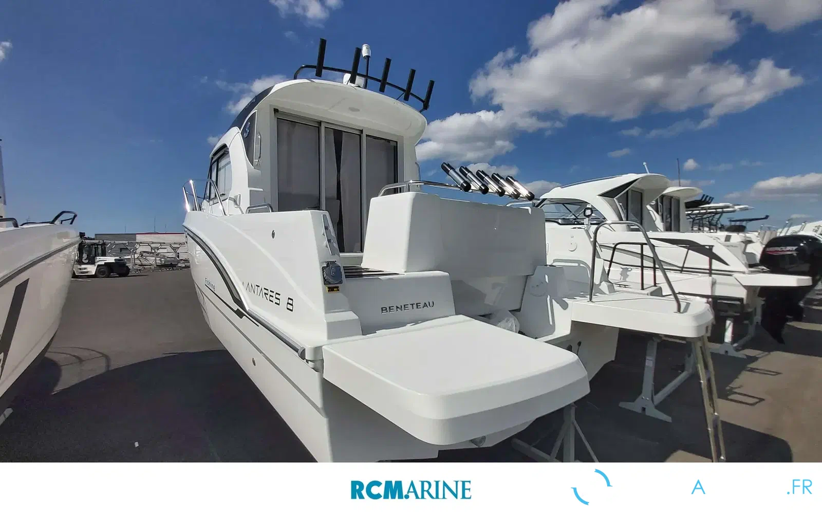 slider 3 Beneteau Antares 8 OB V2