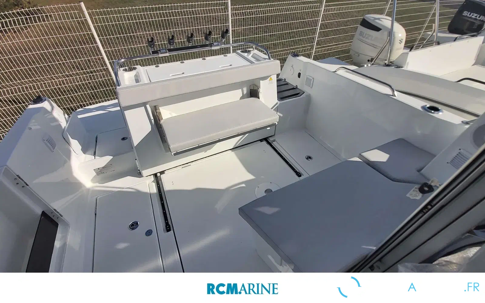 slider 4 Beneteau Antares 8 OB V2