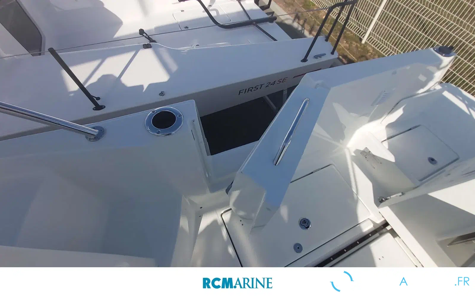 slider 6 Beneteau Antares 8 OB V2