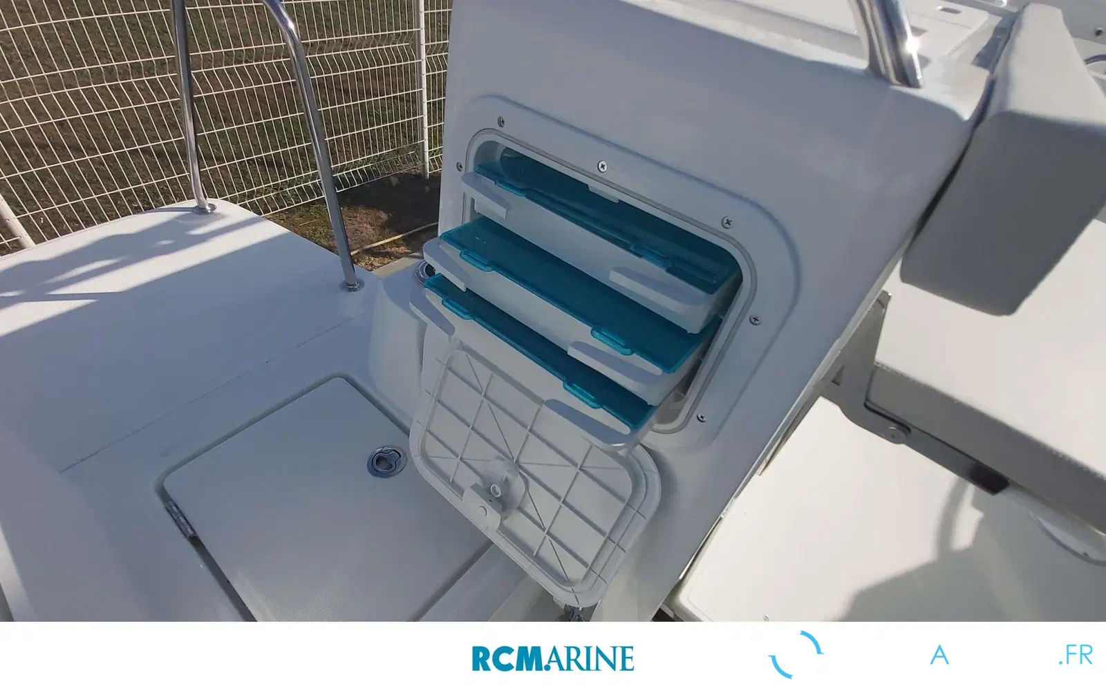 slider 7 Beneteau Antares 8 OB V2