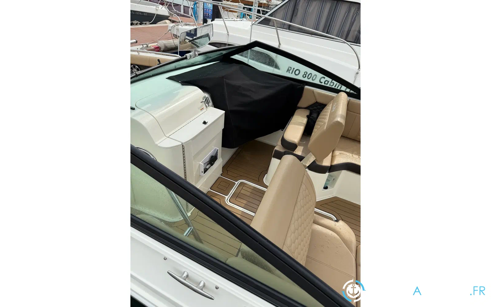 slider 12 Sea Ray 250 SDXE