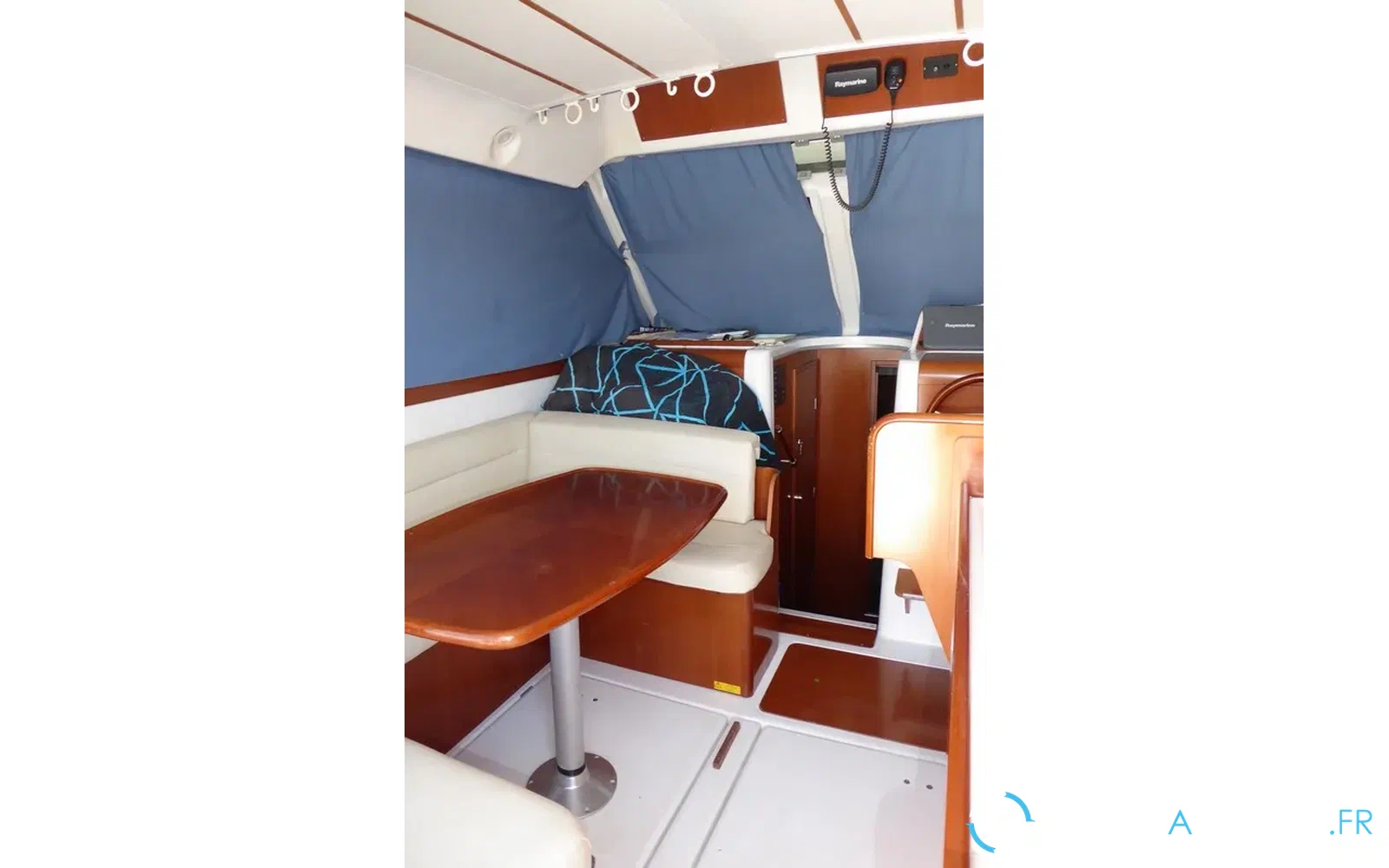 slider 20 Beneteau Antares Serie 9