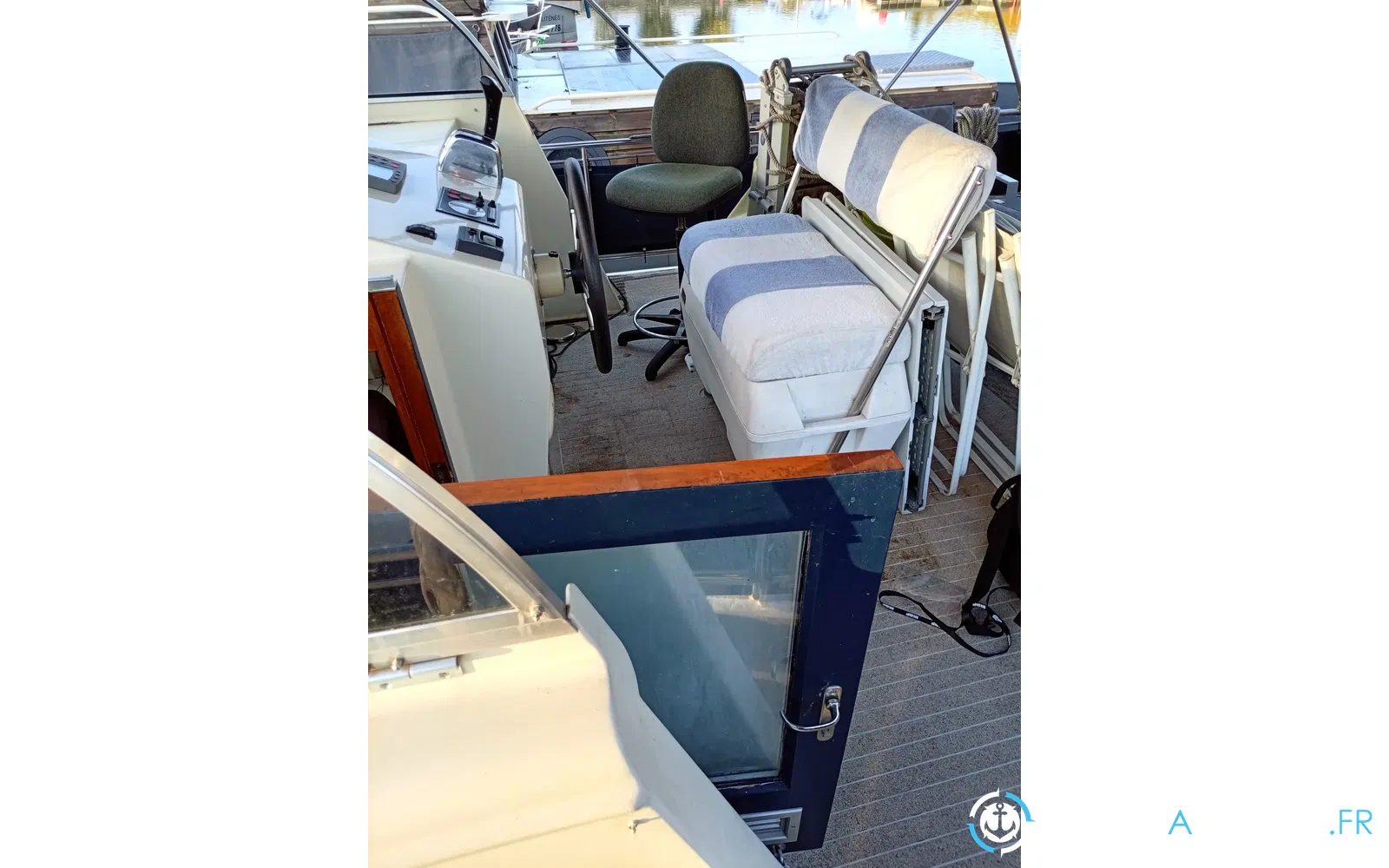 slider 9 Vedette Hollandaise AQUANAUT 1250 AK Catégorie B mer