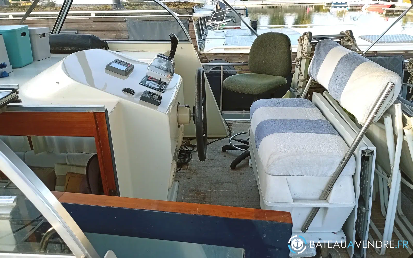 slider 10 Vedette Hollandaise AQUANAUT 1250 AK Catégorie B mer