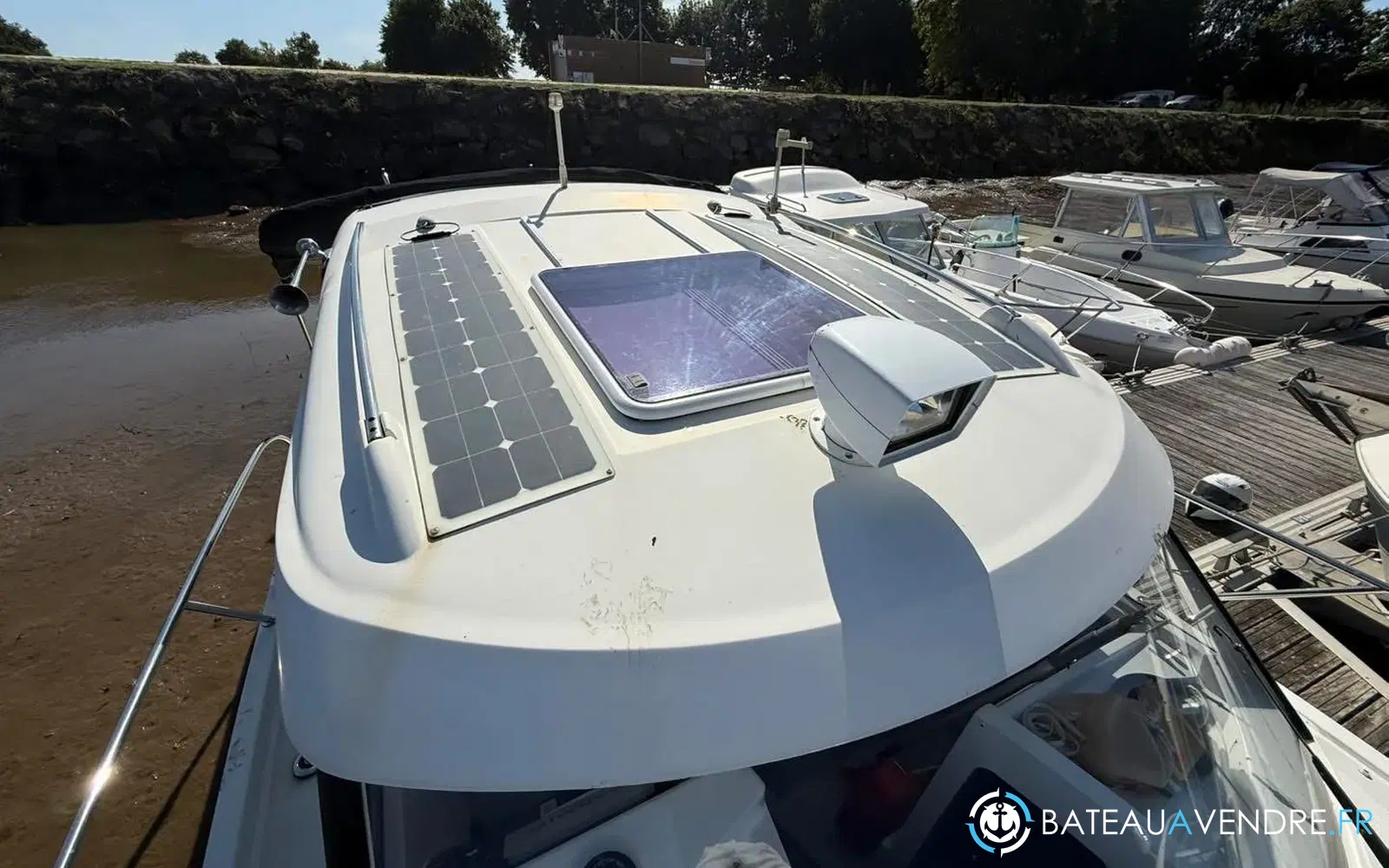 slider 22 Beneteau Antares 8 OB