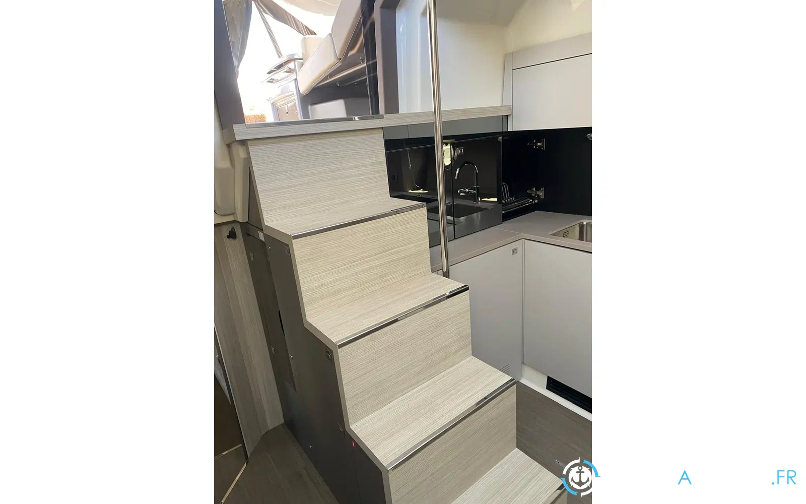 slider 21 Cranchi M 44 Hard Top
