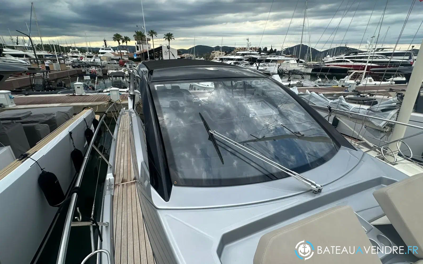 slider 6 Cranchi M 44 Hard Top