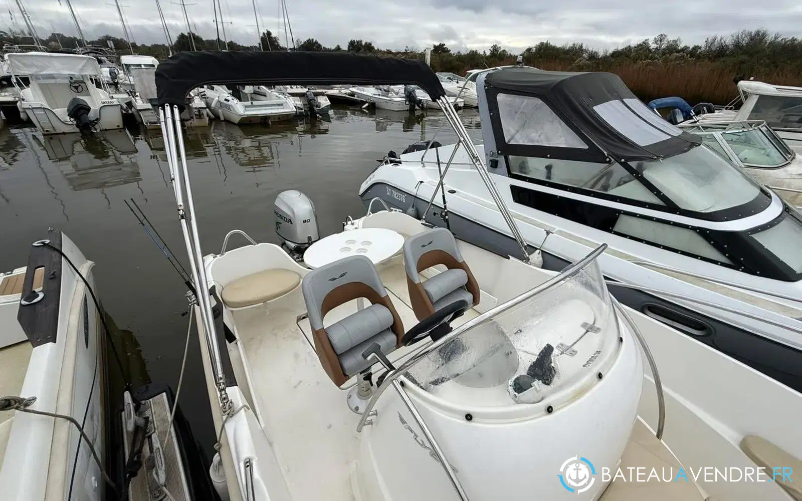slider 16 Beneteau Flyer 550 Open