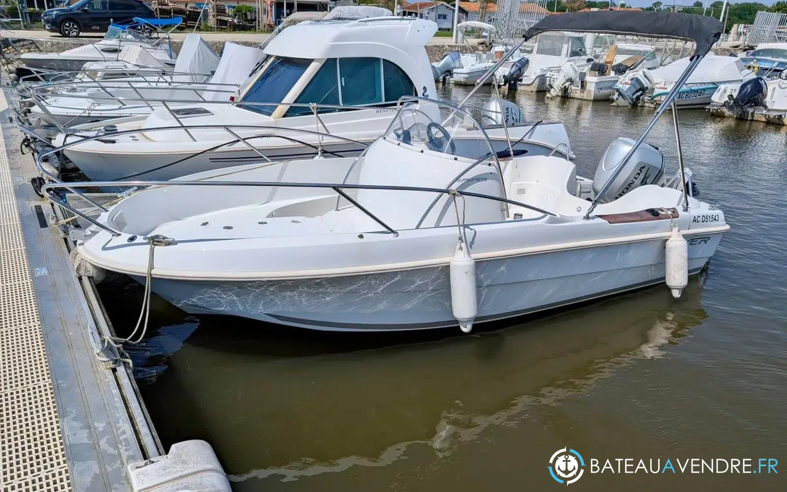 slider 3 Beneteau Flyer 550 Open