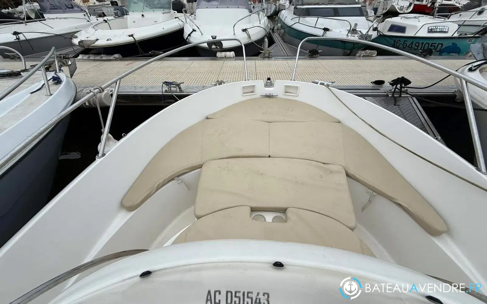slider 5 Beneteau Flyer 550 Open
