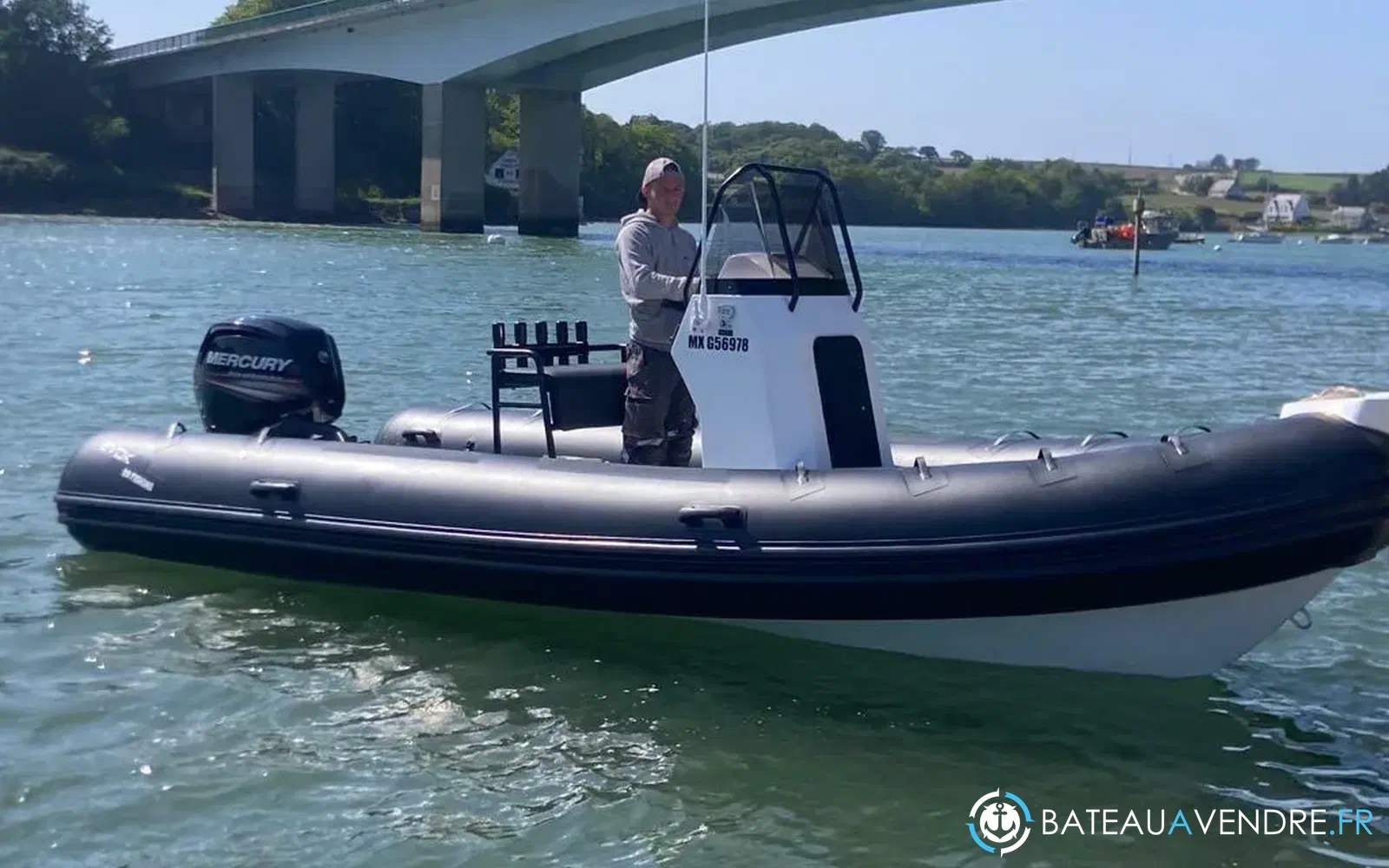 slider 0 Evok Marine Evok 19 Fishing