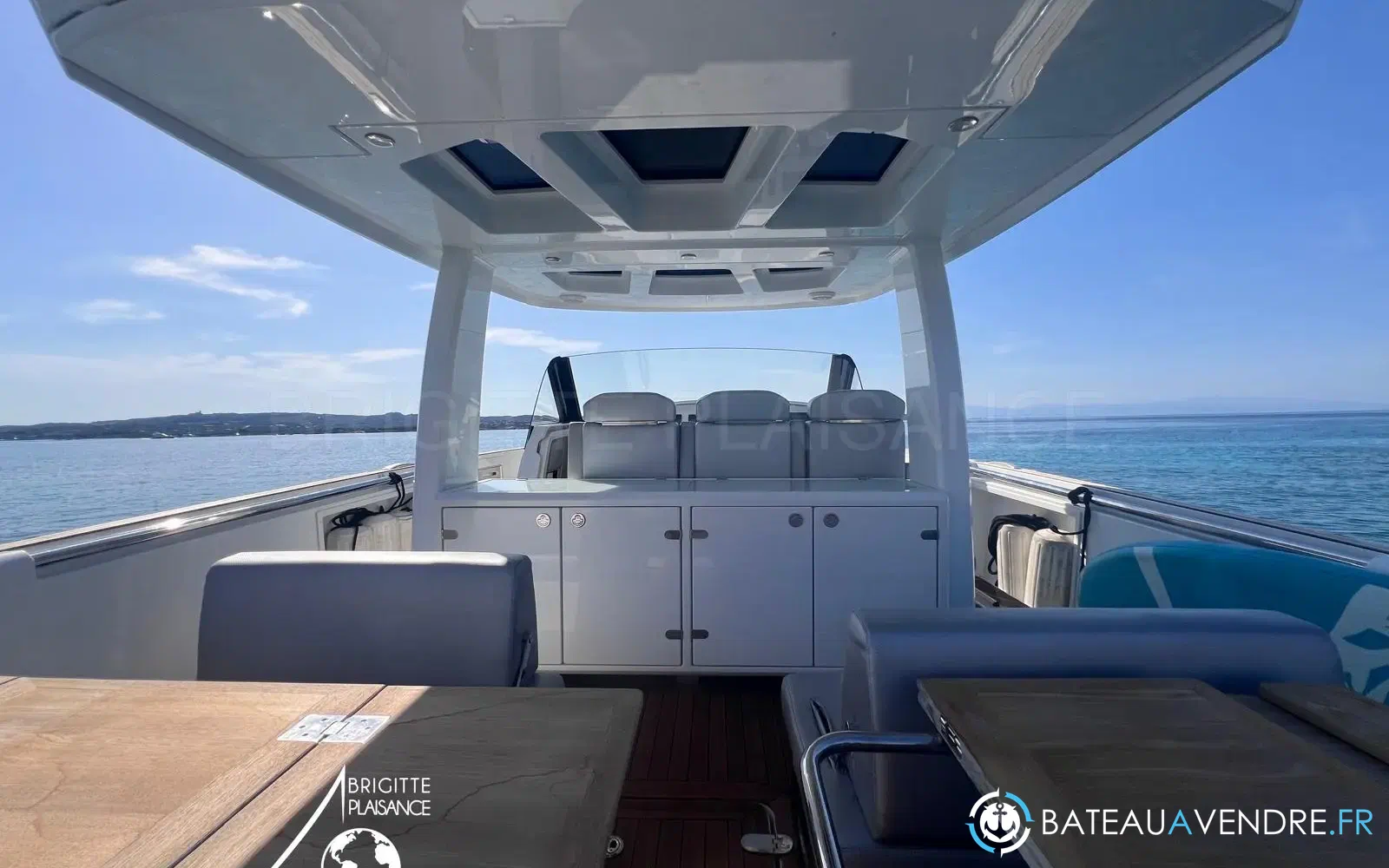 slider 5 Fjord 44 Open
