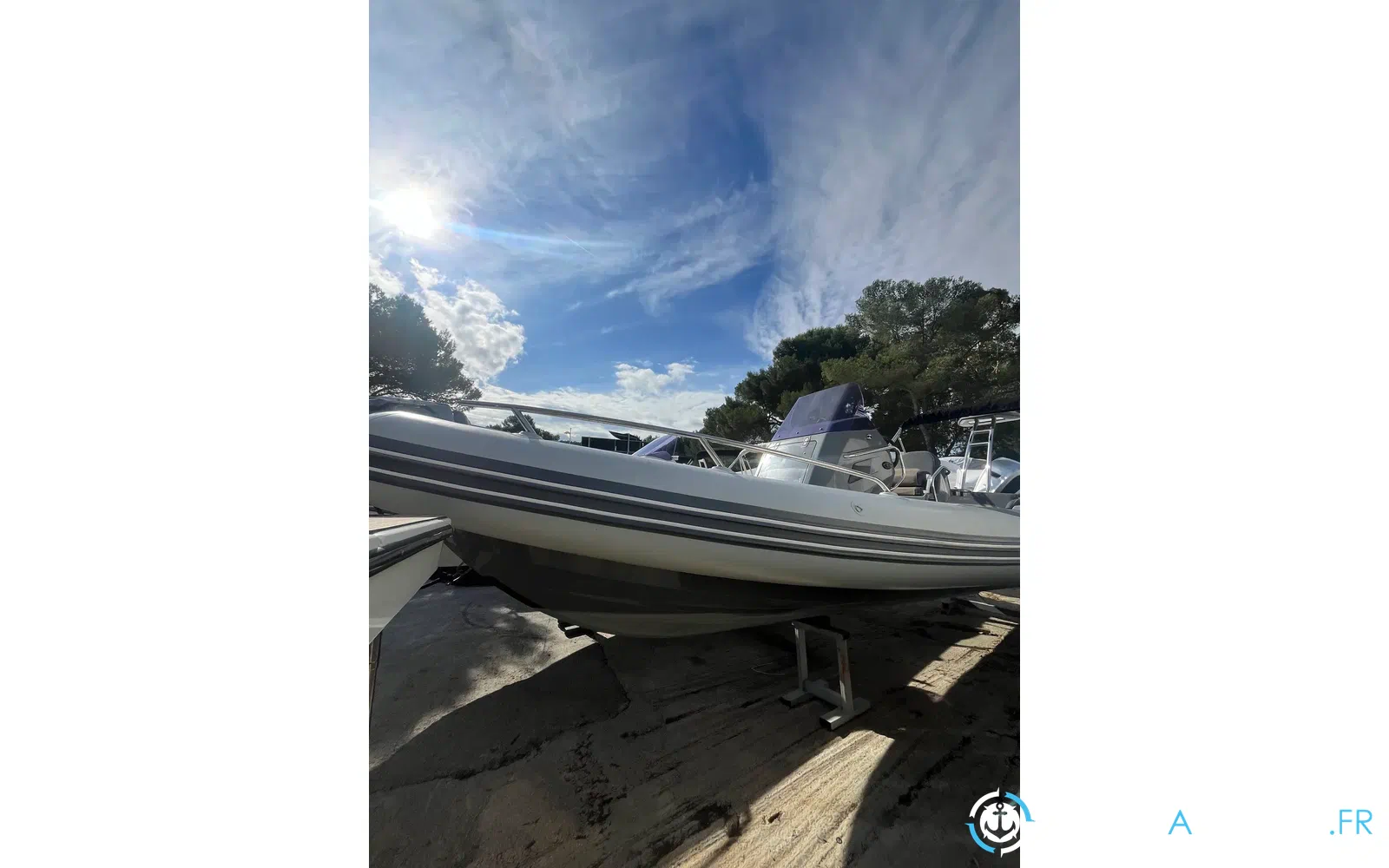 slider 3 Grand Golden Line G750