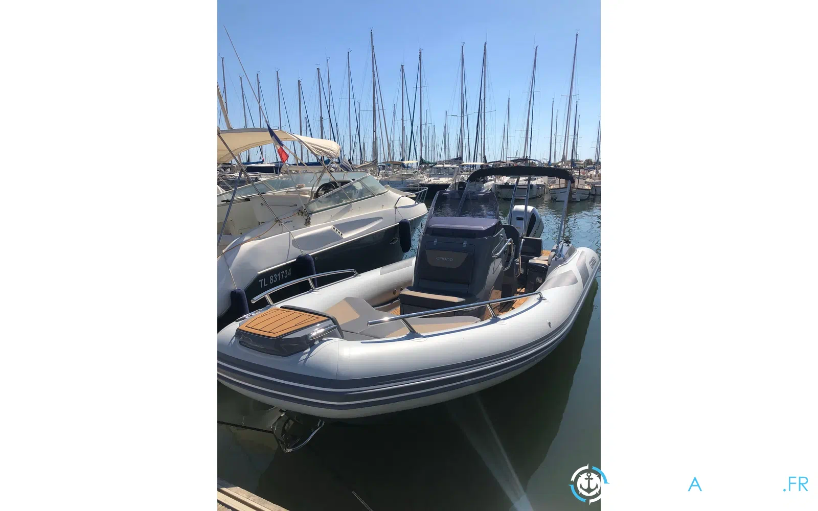 slider 1 Grand Golden Line G750