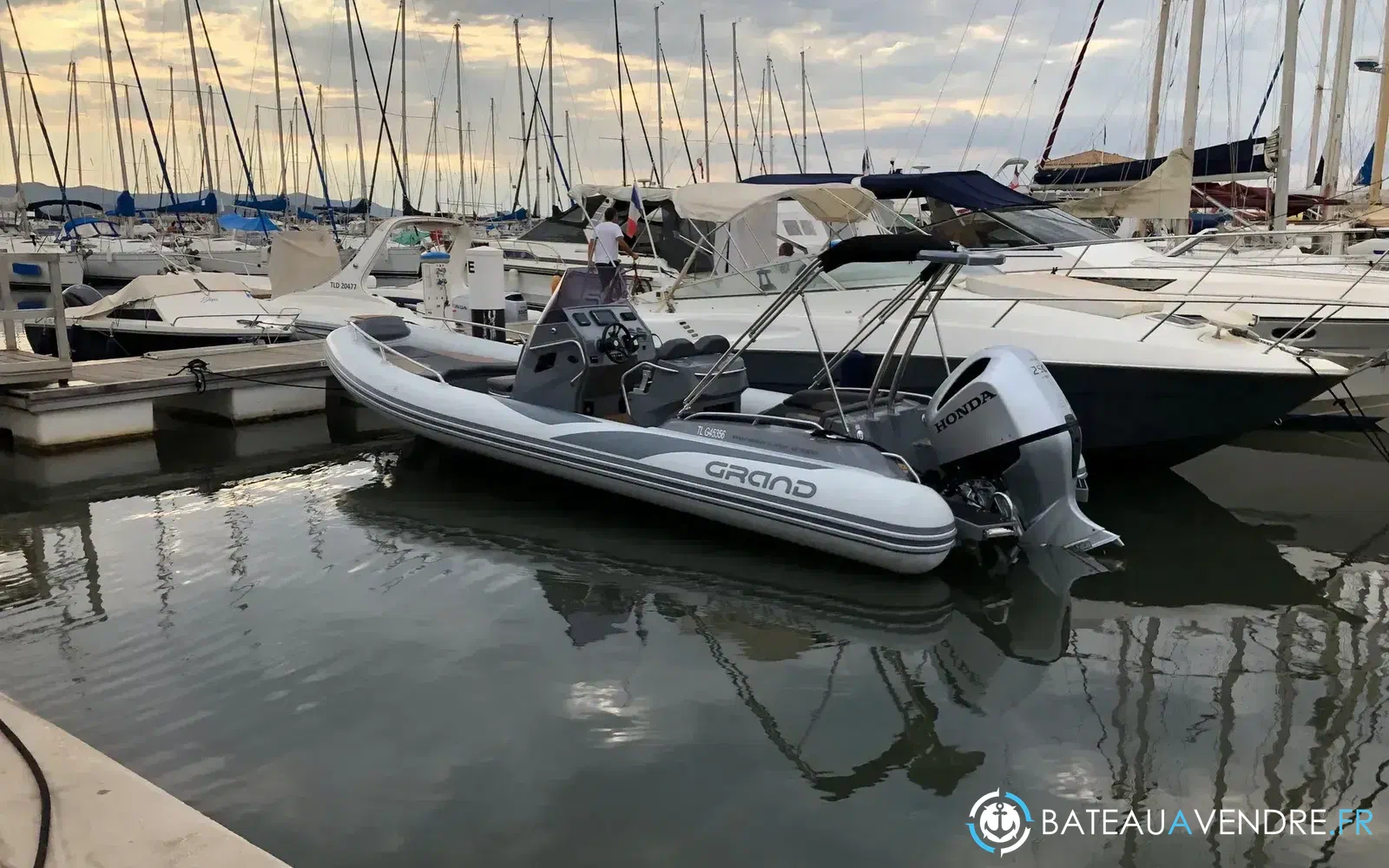 slider 0 Grand Golden Line G750