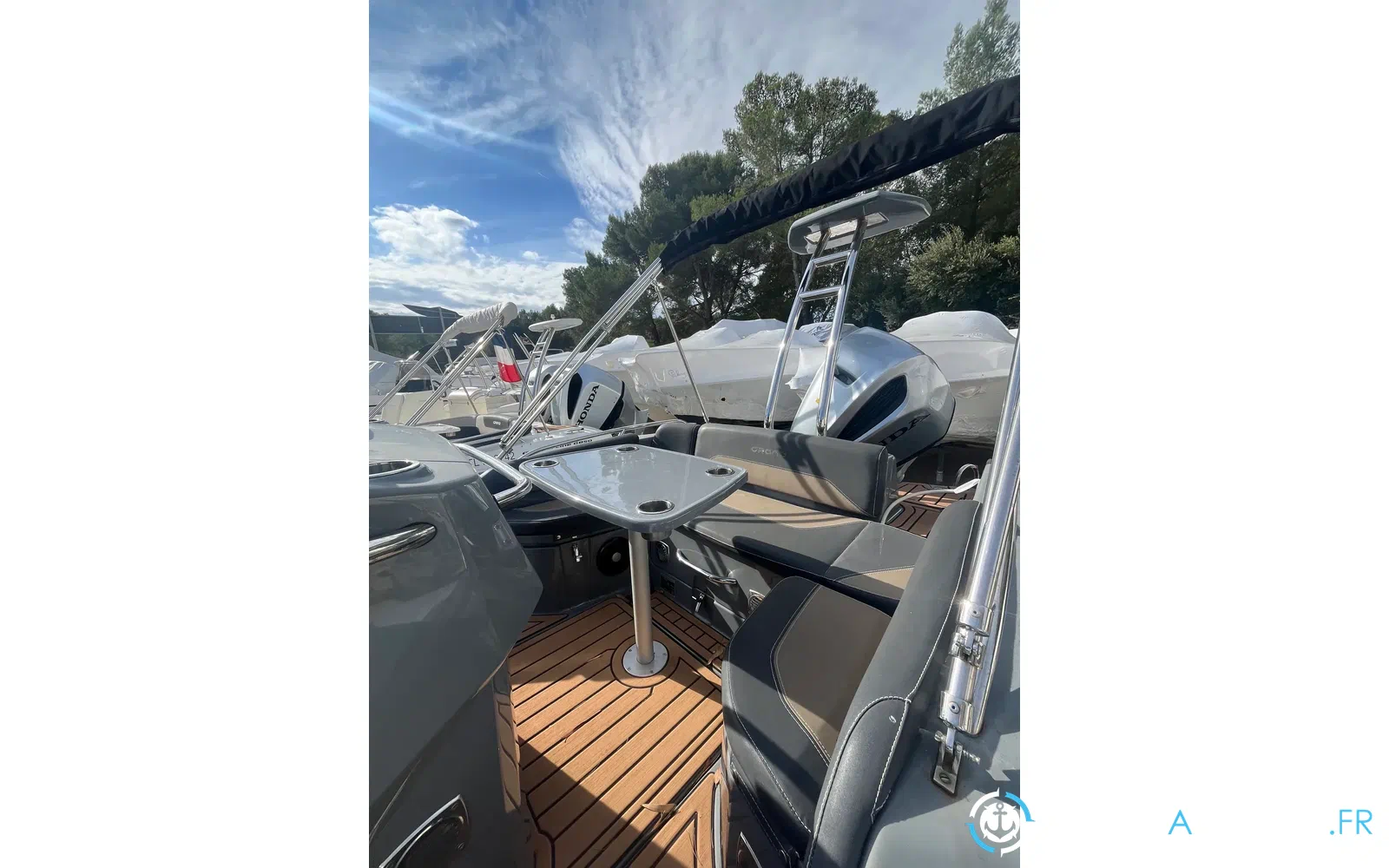 slider 4 Grand Golden Line G750