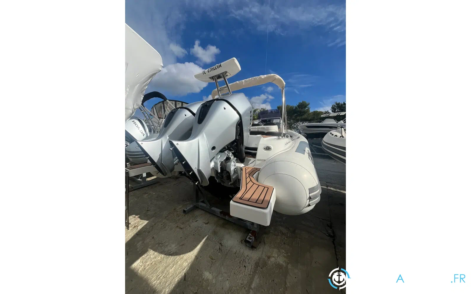 slider 1 Grand Golden Line G850
