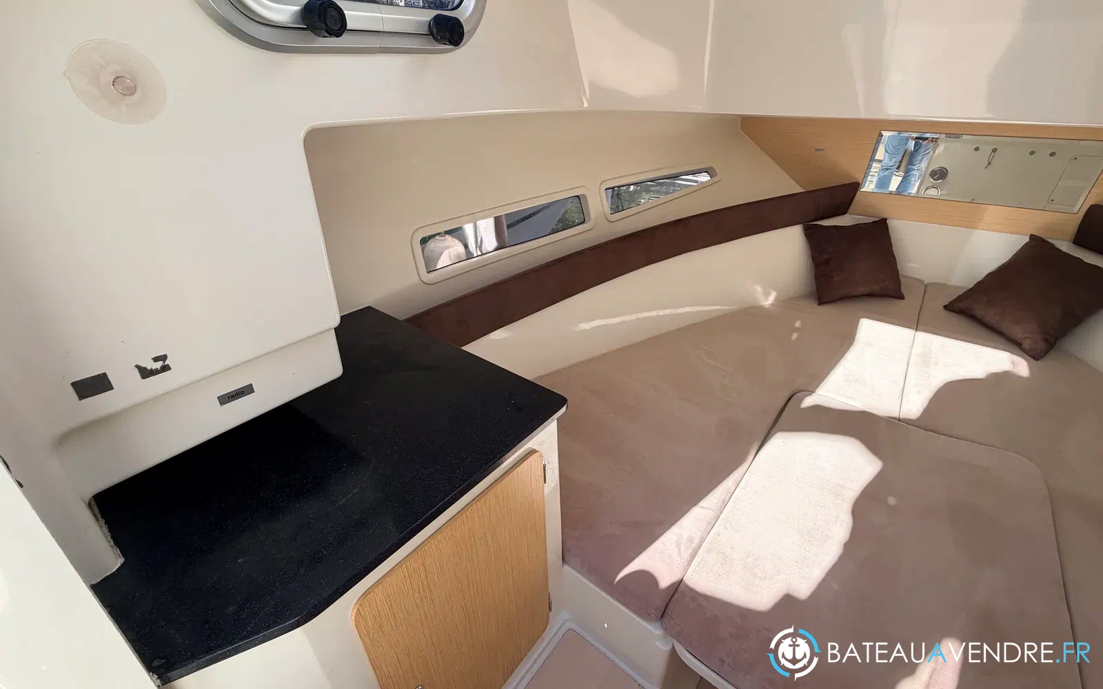 slider 10 Pacific Craft 700 SC