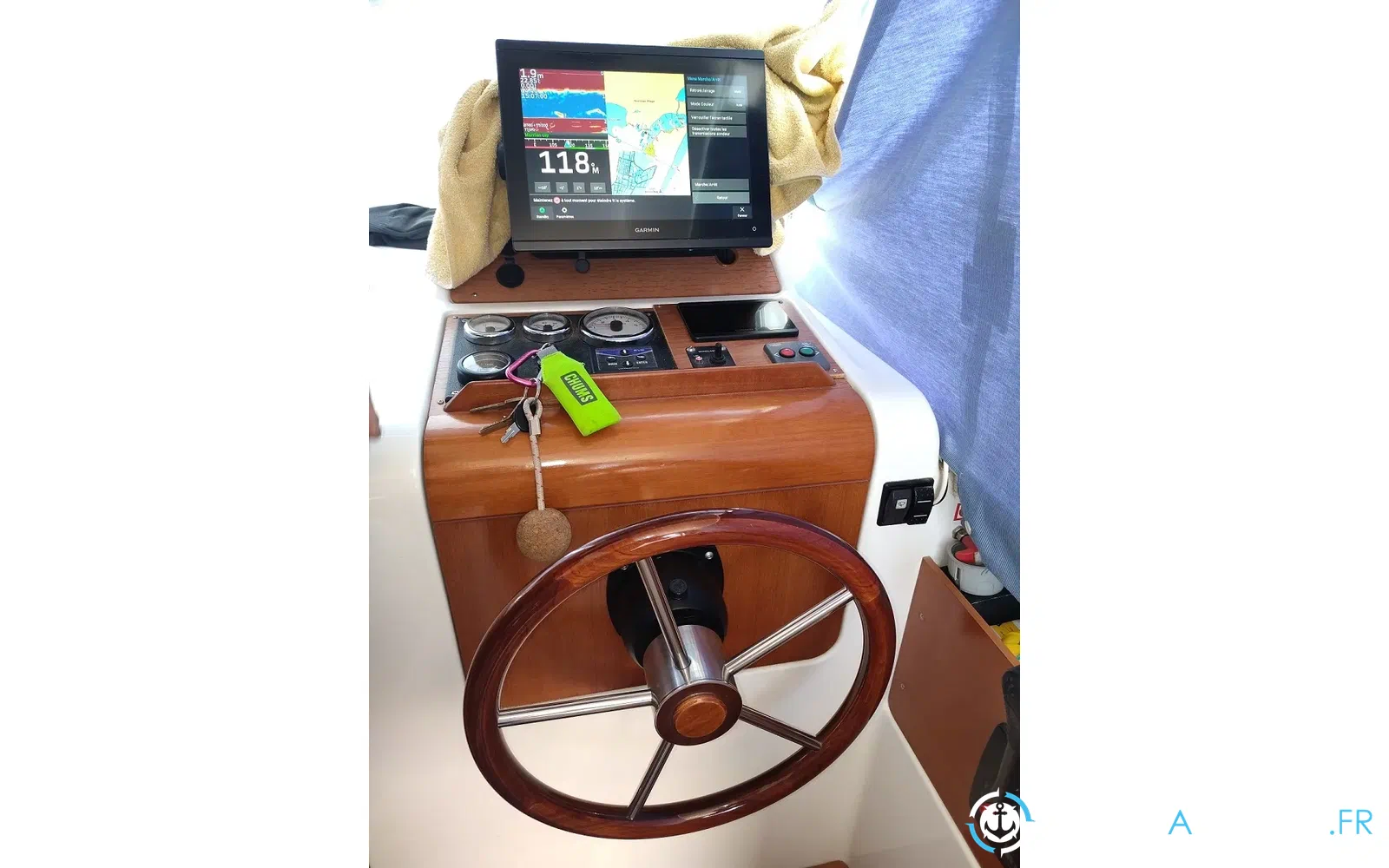 slider 24 Beneteau Antares 760