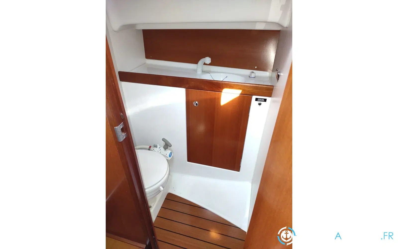 slider 28 Beneteau Antares 760