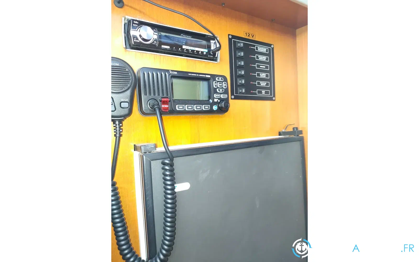slider 31 Beneteau Antares 760