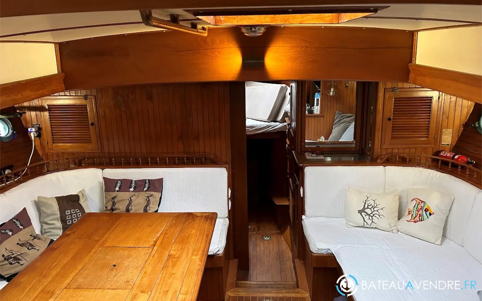 slider 6 Blue Water Vagabond 47