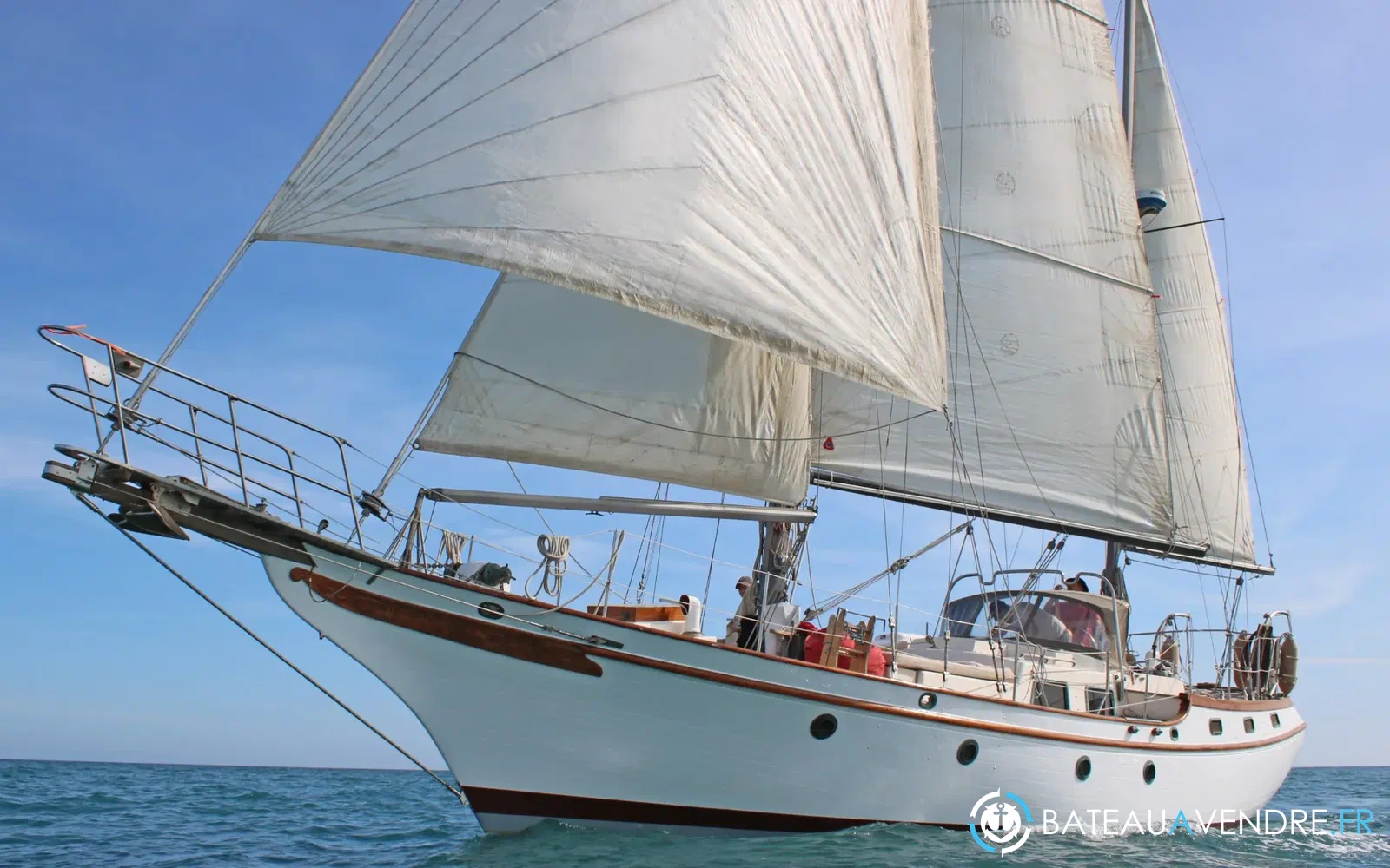 slider 0 Blue Water Vagabond 47