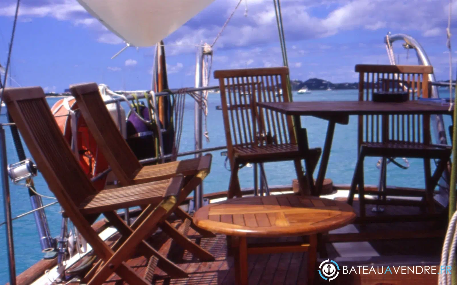 slider 2 Blue Water Vagabond 47