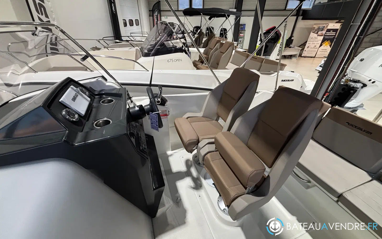 slider 9 Quicksilver Activ 675 Sundeck