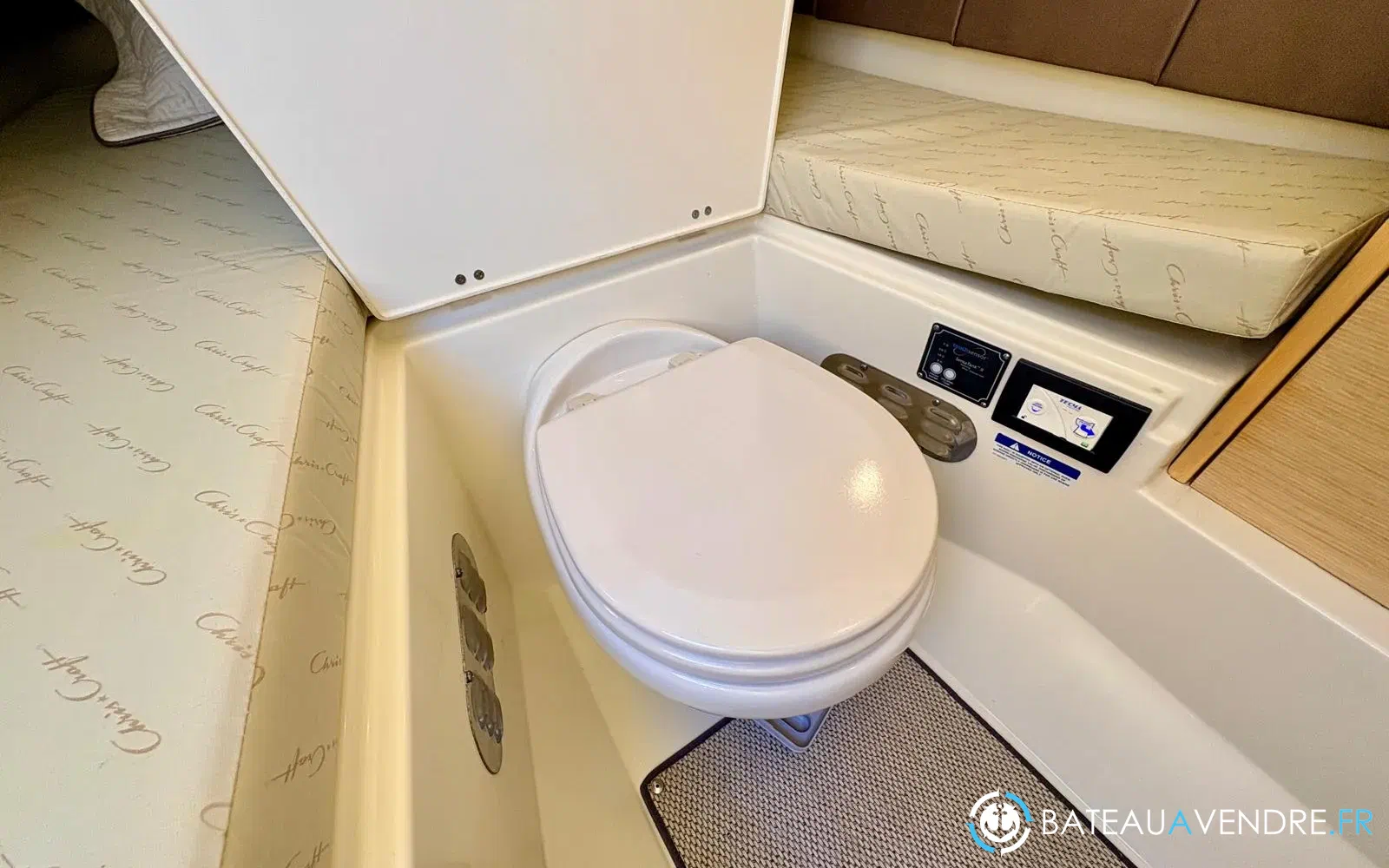 slider 21 Chris Craft Catalina 30