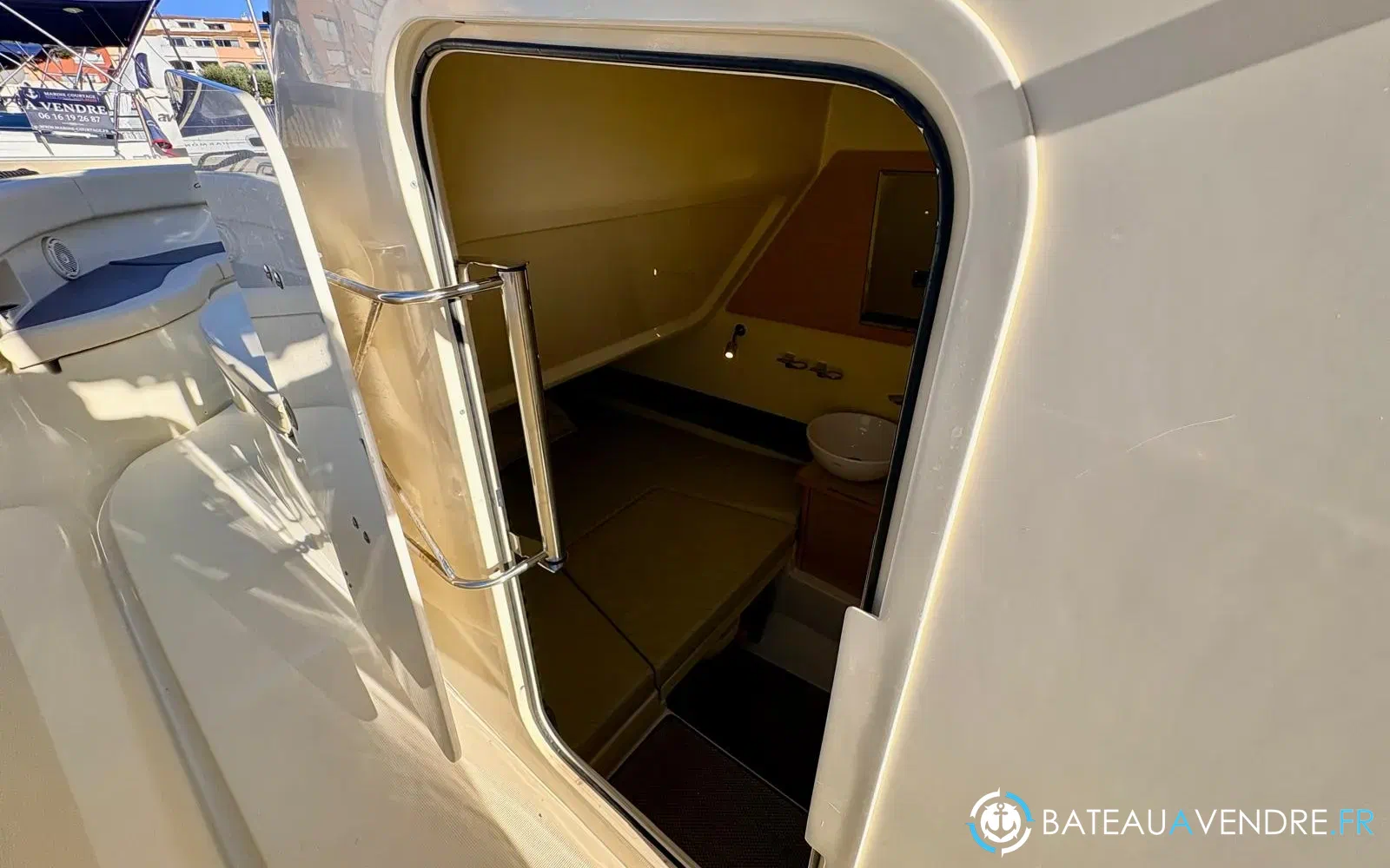 slider 17 Chris Craft Catalina 30