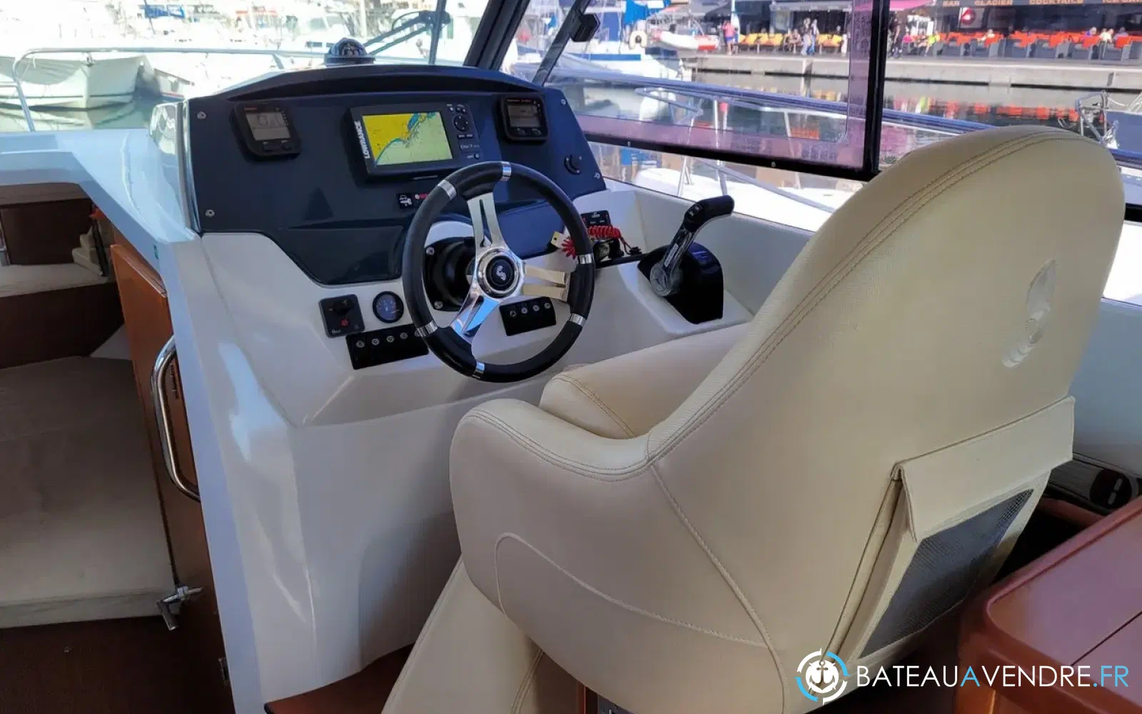 slider 1 Beneteau Antares 8.80