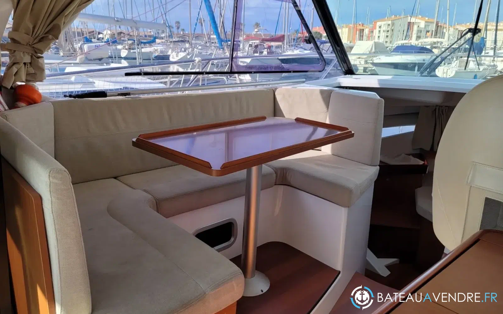 slider 2 Beneteau Antares 8.80