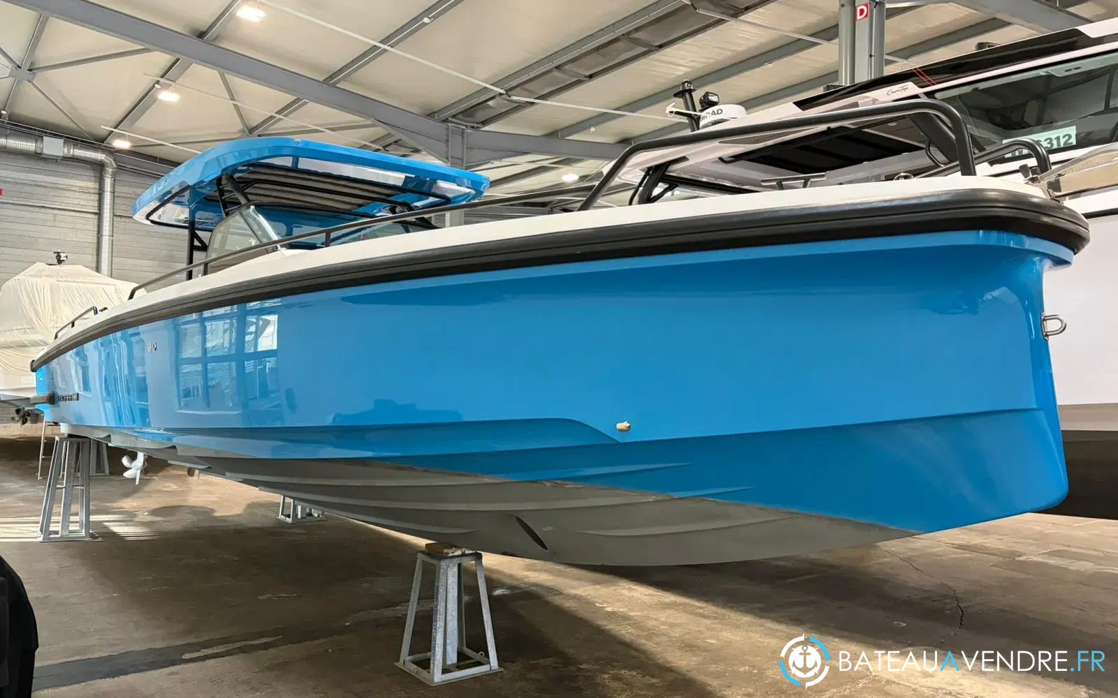 slider 0 Axopar 37 Suntop