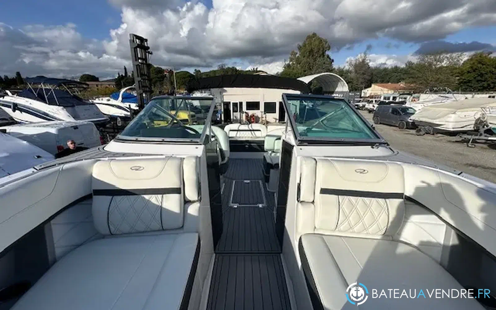 slider 12 Regal 26 Fasdeck