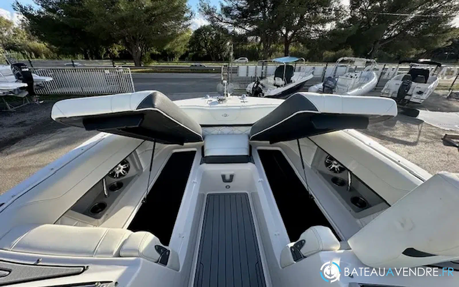 slider 13 Regal 26 Fasdeck
